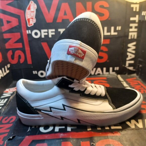 Vans Men's 11.5 Old Skool Bolt Two-Tone Black/White VN0009Q5BMW - Picture 10 of 12